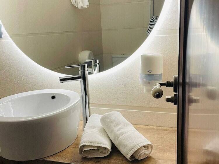 اتاق استاندارد, Qb Almagro Centro