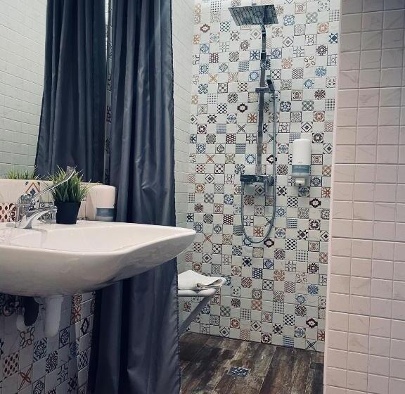 اتاق استاندارد, Qb Almagro Centro