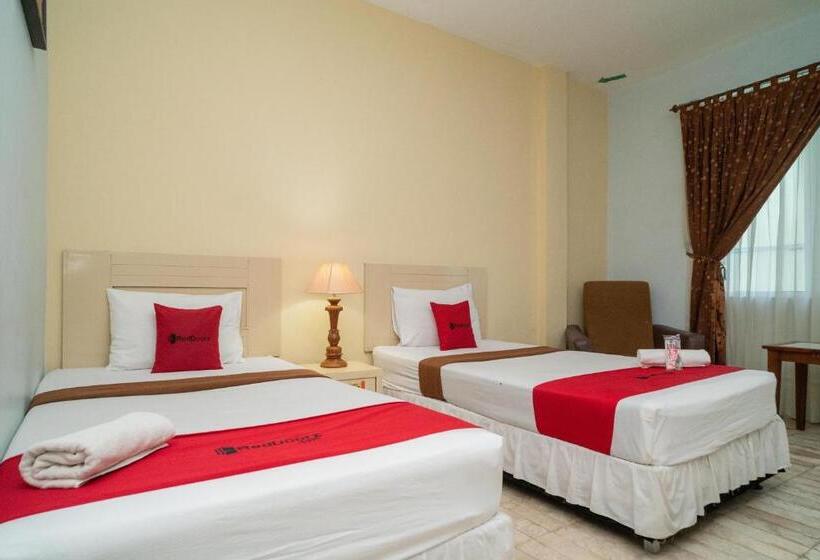غرفة ديلوكس, Reddoorz Plus Near Uin Banjarmasin