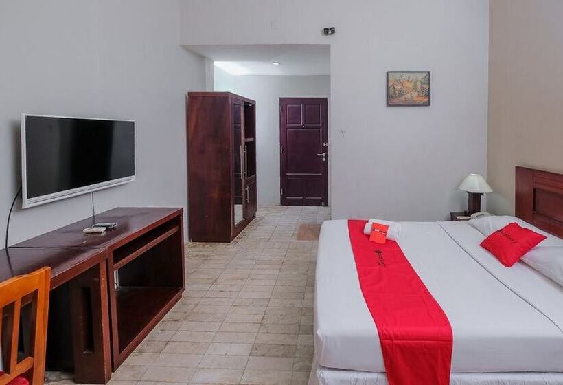 Номер Deluxe, Reddoorz Plus Near Uin Banjarmasin