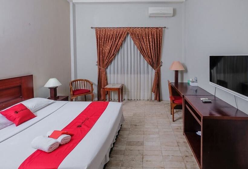 Номер Deluxe, Reddoorz Plus Near Uin Banjarmasin