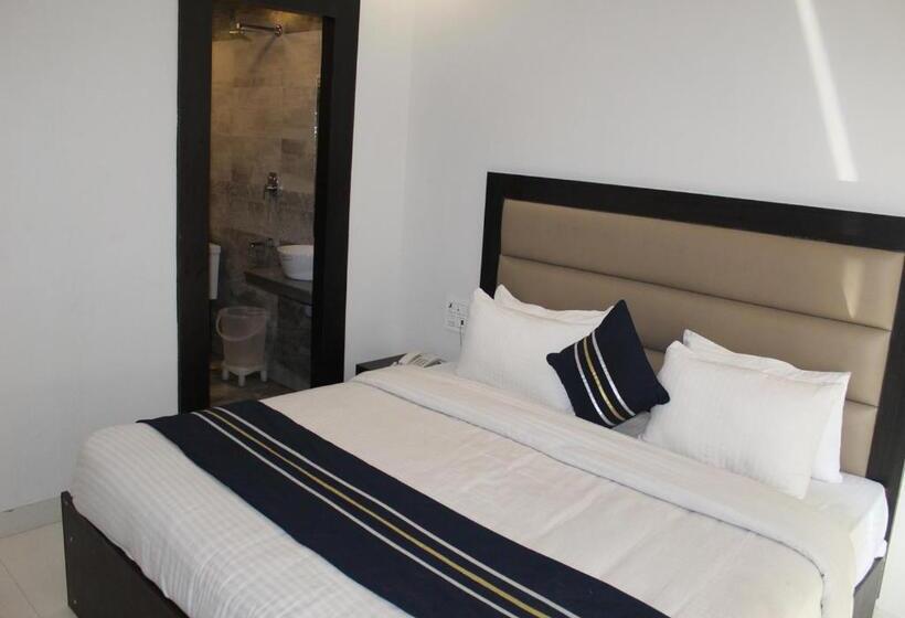 اتاق پرمیوم, Shivaye