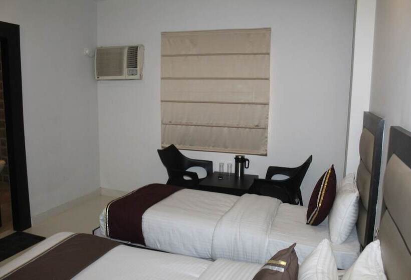 اتاق پریمیوم سه تخته, Shivaye