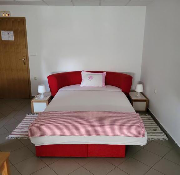 غرفة قياسية, Guest House Talas