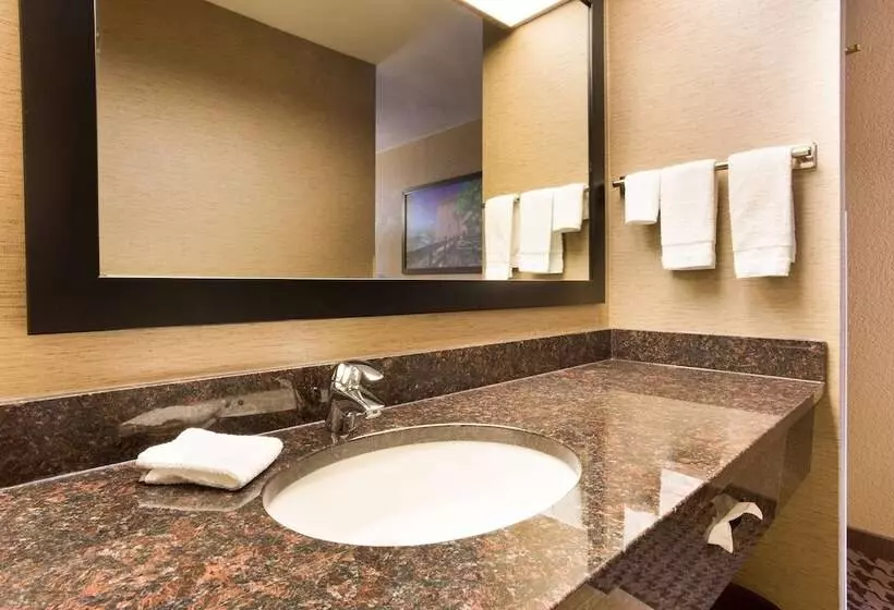 デラックスルーム, Drury Inn & Suites Jackson Mo