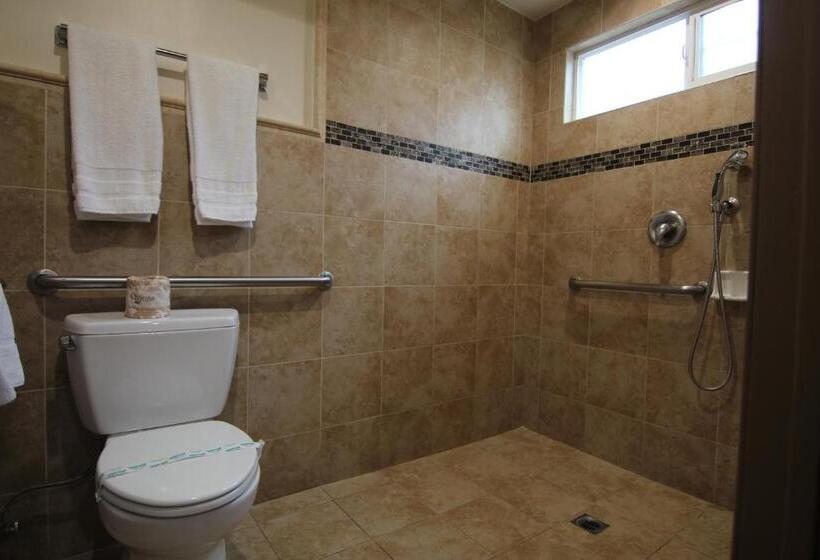 חדר סטנדרט מותאם לאדם עם מוגבלויות, Dunes Inn Sunset