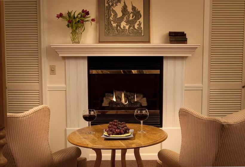 إستوديو قياسى, Eagle Harbor Inn