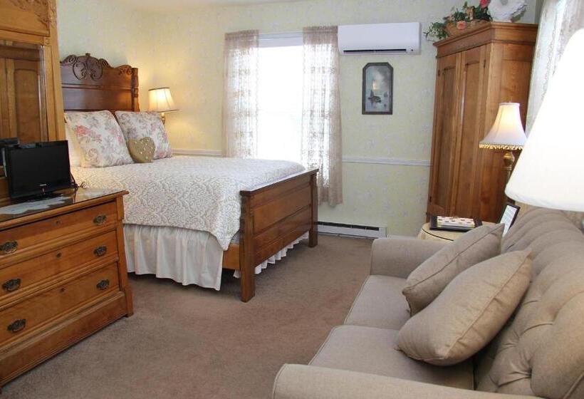 스탠다드 스튜디오, Eagle Harbor Inn