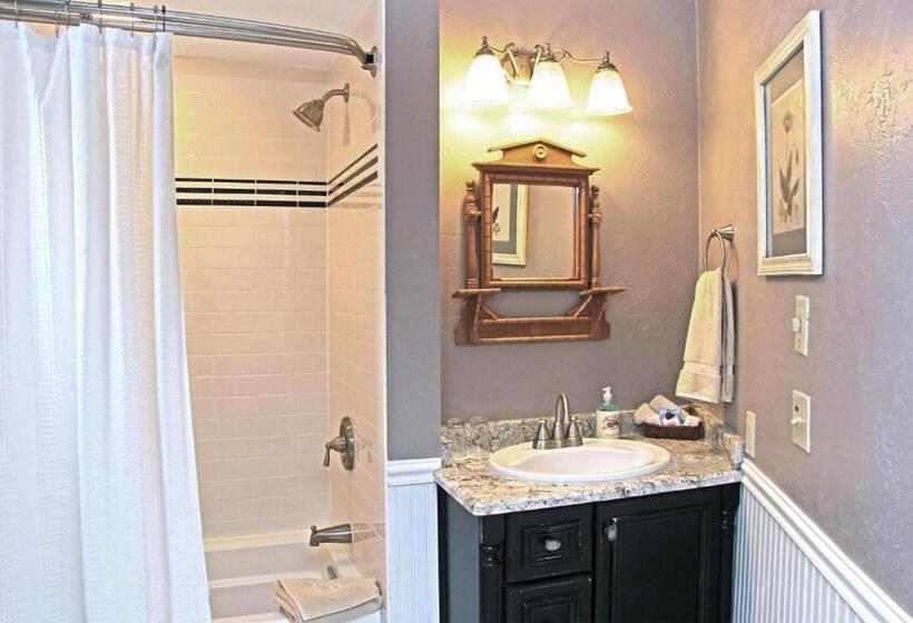 إستوديو قياسى, Eagle Harbor Inn