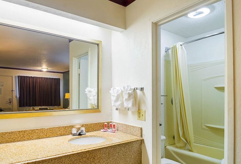 חדר סטנדרט שתי מיטות זוגיות, Econo Lodge