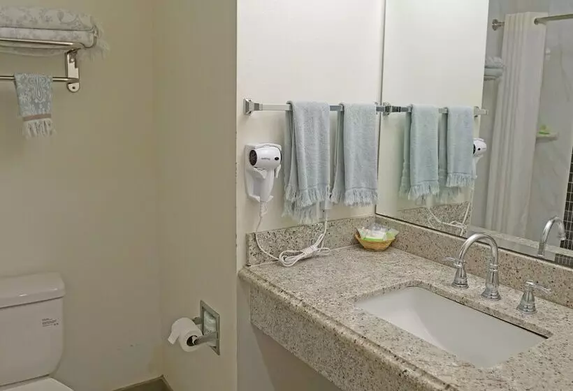 اتاق استاندارد با 2 تخت دوبل, Ocean Surf Inn & Suites