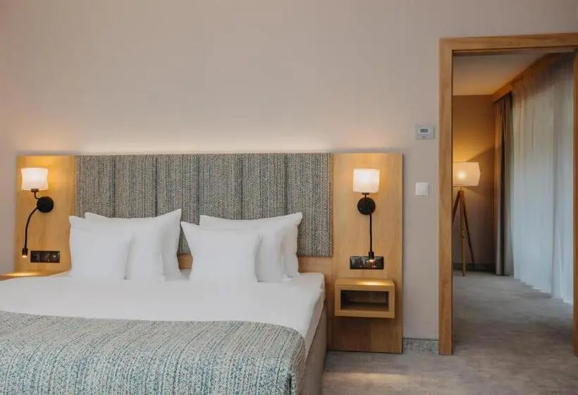 اتاق لوکس با بالکن, Platinum Mountain Hotel & Spa