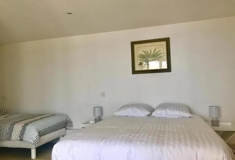 Triple Room Sea View, Villa Sunbeach