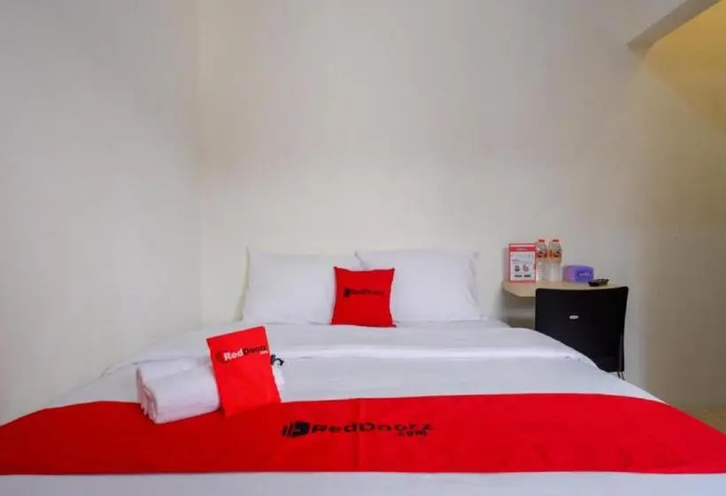 スタンダードルーム, Reddoorz Near Alun Alun Kudus 2