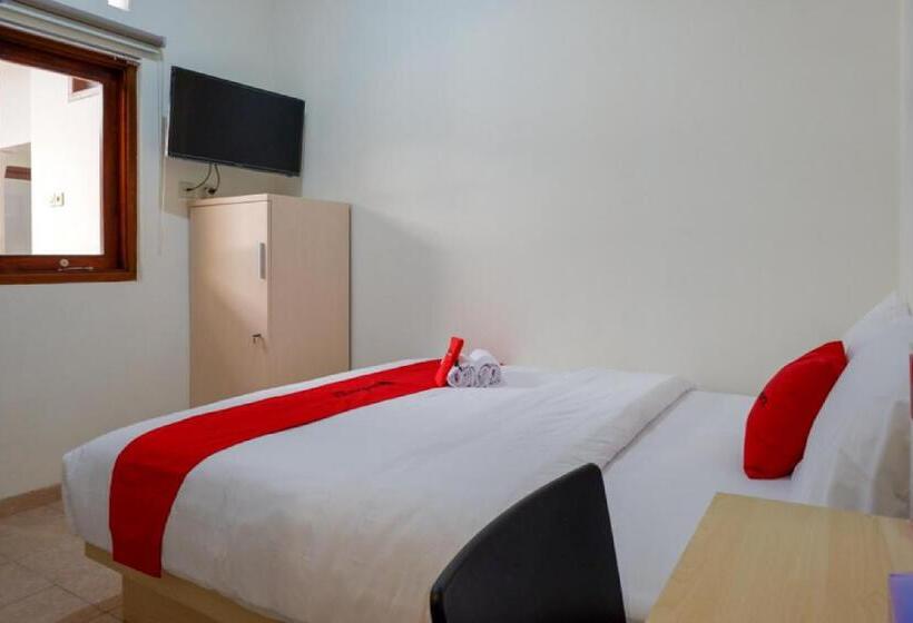 Номер Стандарт, Reddoorz Near Alun Alun Kudus 2