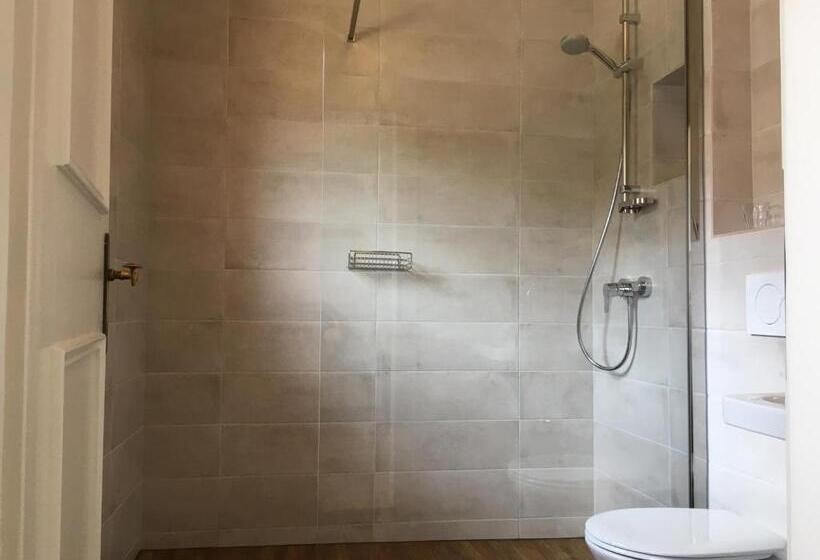 Апартаменты 1 Спальня с Балконом, Haus Marjanne
