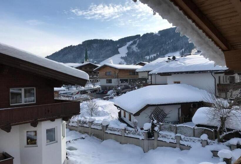 带1个卧室的带阳台的公寓, Haus Marjanne