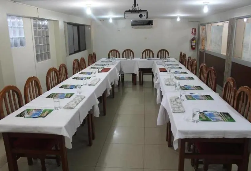 Deluxe-studio, Auditorio & Centro De Capacitaciones Central Park Pucallpa