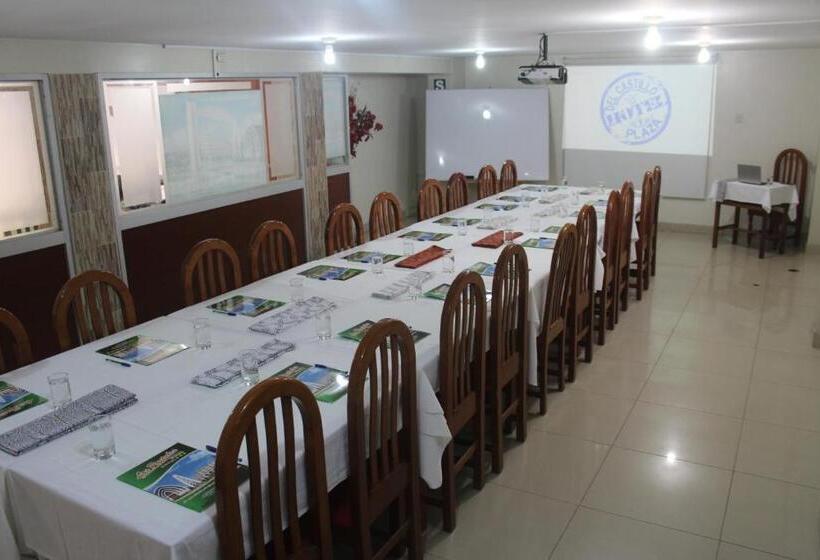 デラックススタジオ, Auditorio & Centro De Capacitaciones Central Park Pucallpa