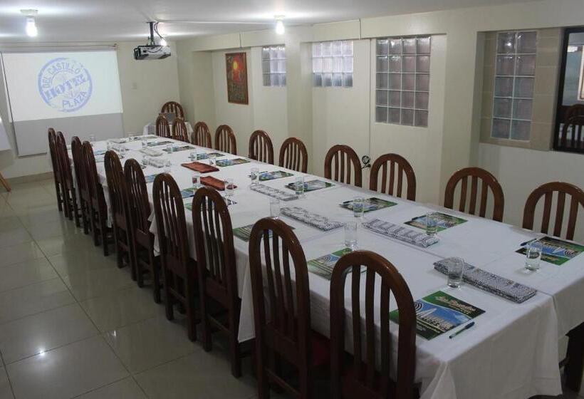 デラックススタジオ, Auditorio & Centro De Capacitaciones Central Park Pucallpa