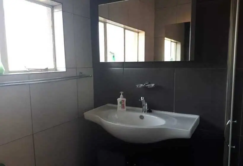 Deluxe-huone, C   Land Guest House