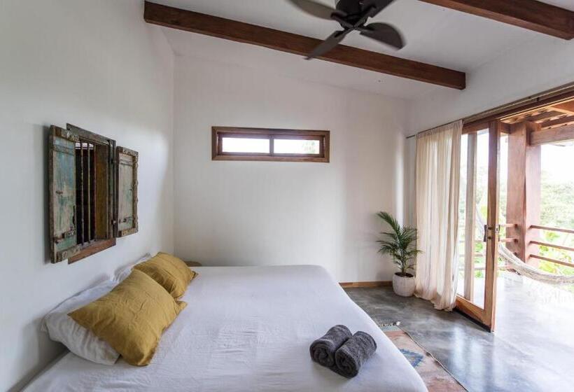 스탠다드 룸 킹사이즈 침대, Lucero