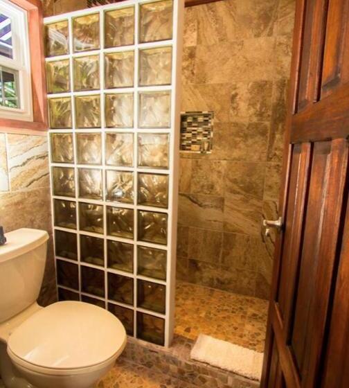 غرفة قياسية مطلّة علي البحر, Marbucks Bed & Breakfast