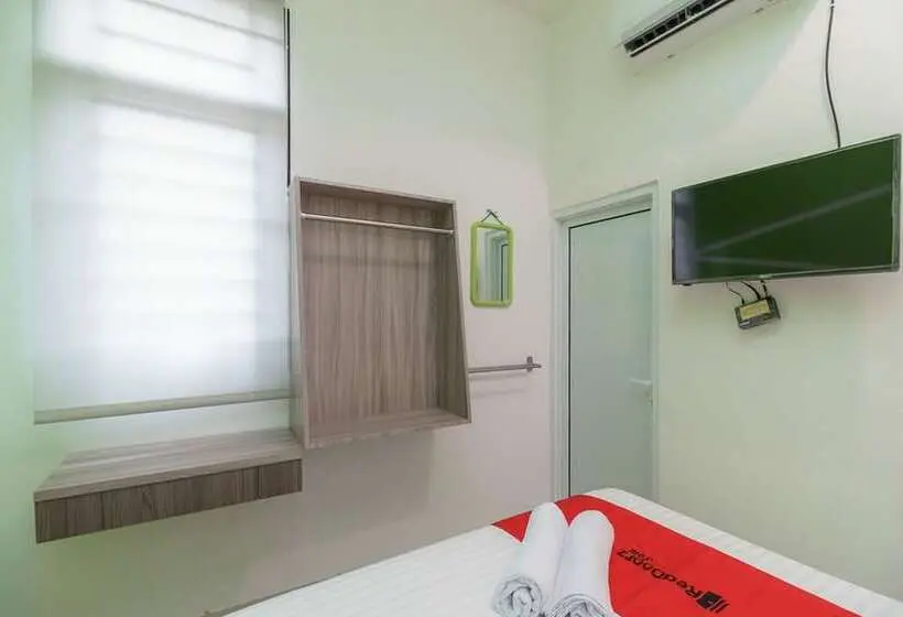 スタンダードルーム, Reddoorz Plus At Grand Tara Homestay Palembang