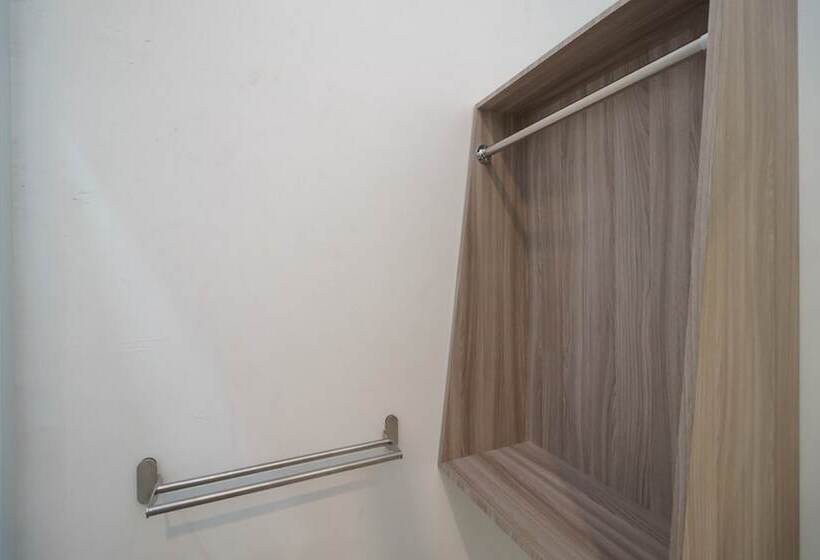Номер Стандарт, Reddoorz Plus At Grand Tara Homestay Palembang