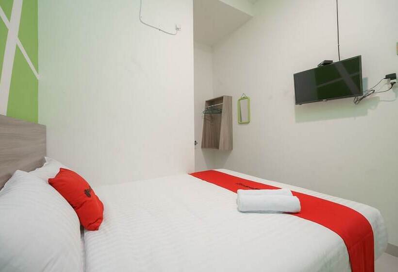 스탠다드 룸, Reddoorz Plus At Grand Tara Homestay Palembang