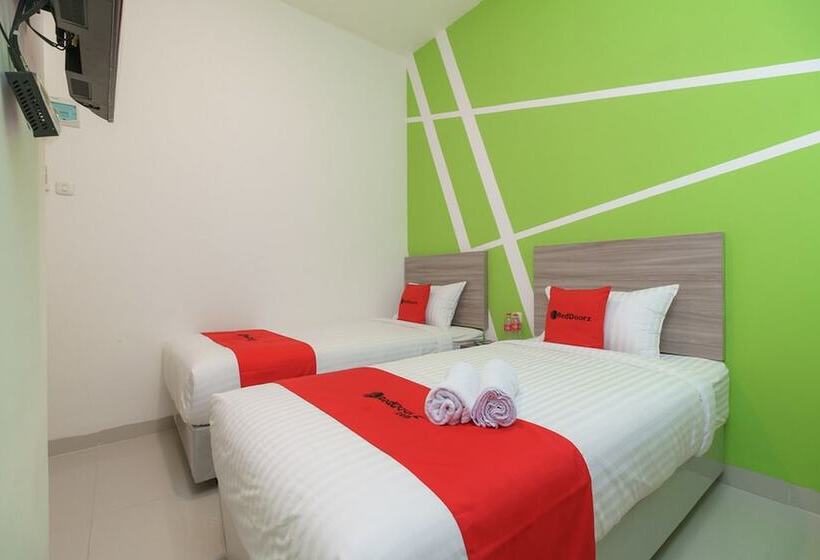스탠다드 룸, Reddoorz Plus At Grand Tara Homestay Palembang