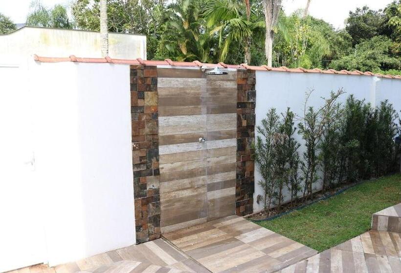 스위트, Barbieri Beach