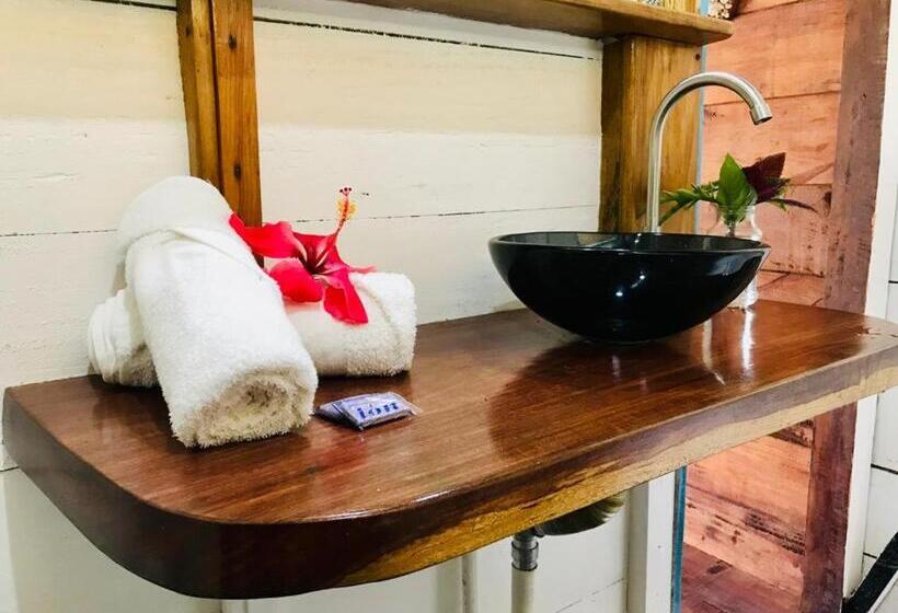 کلبه ییلاقی, Hostal Doble Vista