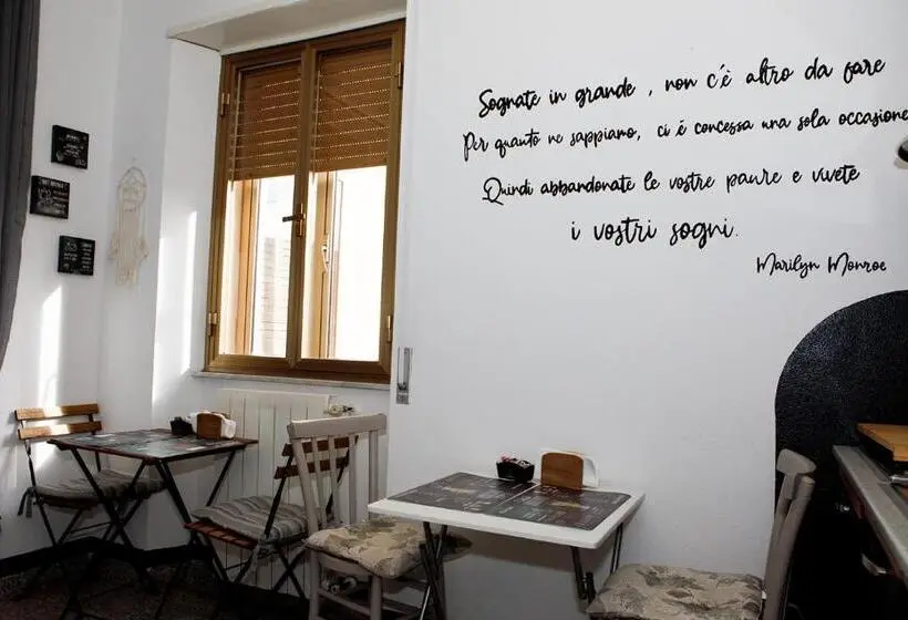 デラックスルーム, Santu Bustianu