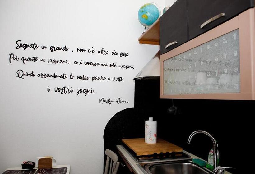 חדר דלוקס, Santu Bustianu