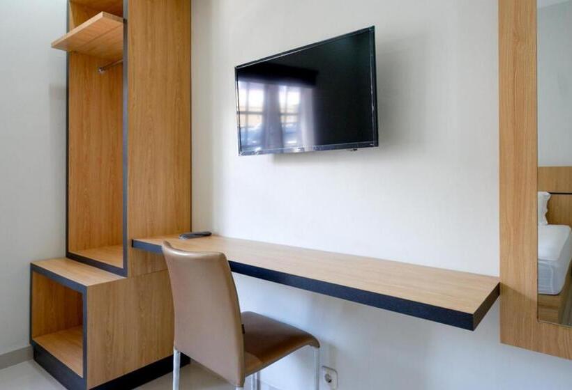 标准间, Reddoorz Syariah Near Mutiara Sis Al Jufrie Airport Palu 2