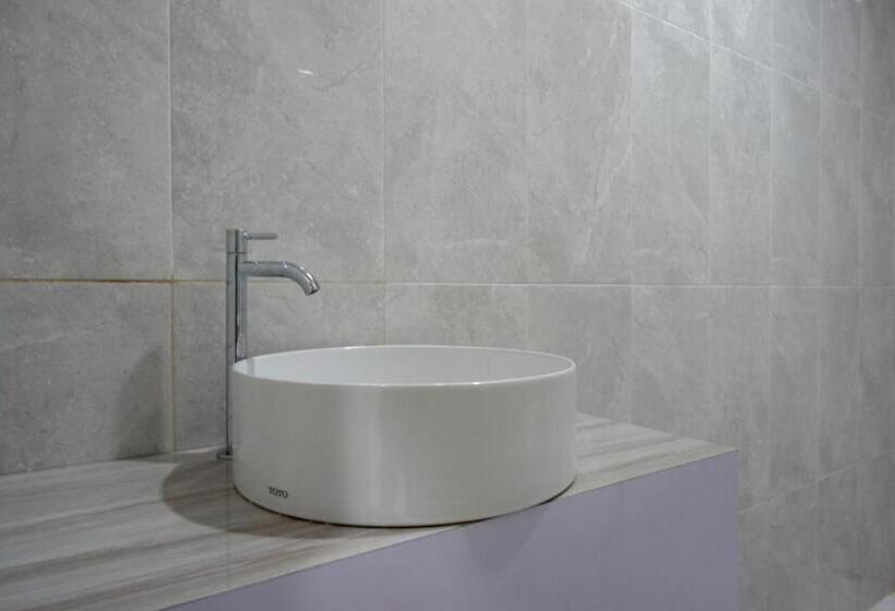 豪华房间, Reddoorz Syariah Near Mutiara Sis Al Jufrie Airport Palu 2