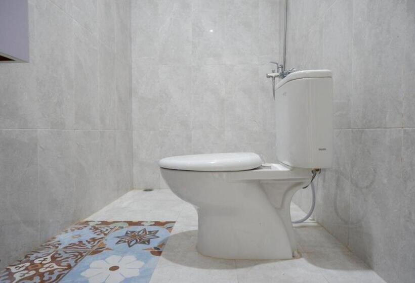 디럭스 룸, Reddoorz Syariah Near Mutiara Sis Al Jufrie Airport Palu 2