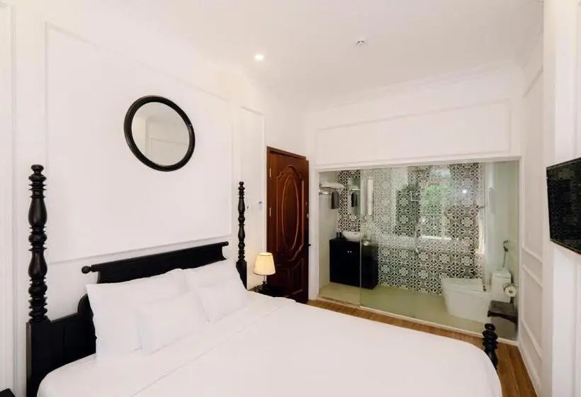 اتاق استاندارد با بالکن, The Fancy House