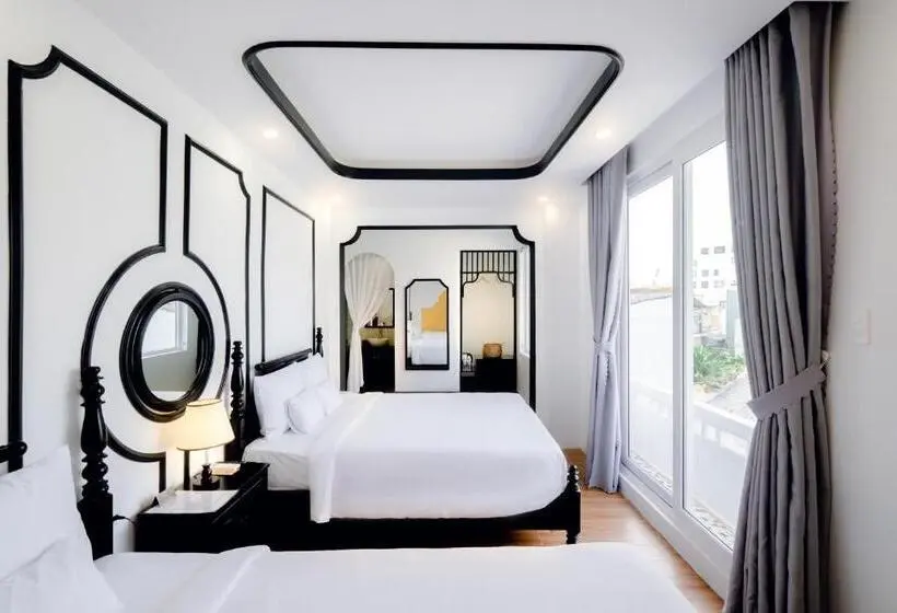 اتاق استاندارد چهارنفره با بالکن, The Fancy House