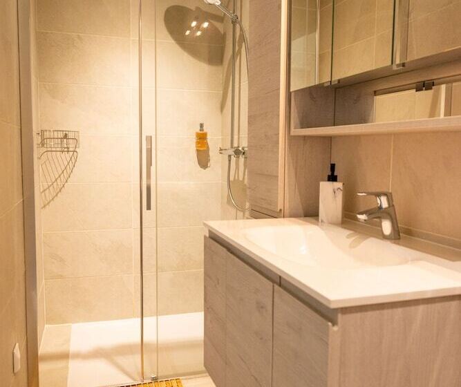 חדר סטנדרט נוף להרים, Sanskriti