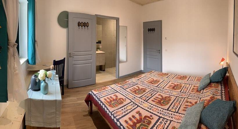 חדר סטנדרט נוף להרים, Sanskriti