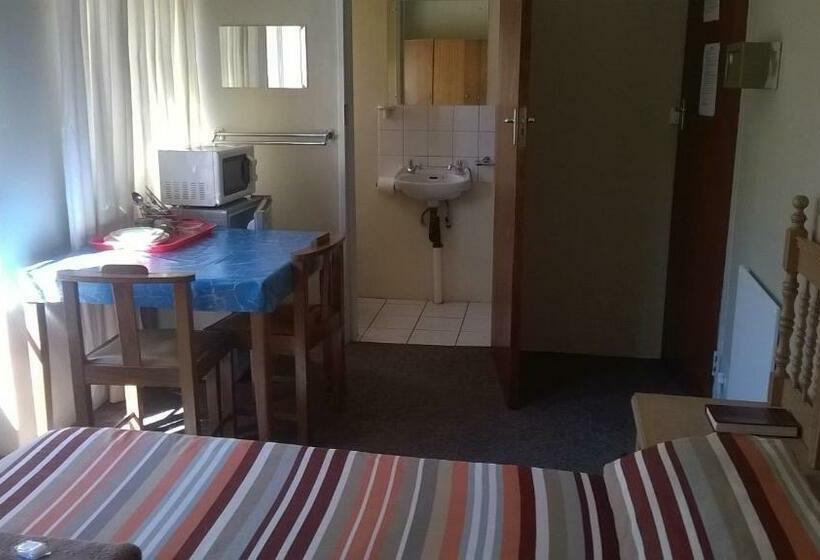 اتاق استاندارد, Strelitzia Guest House