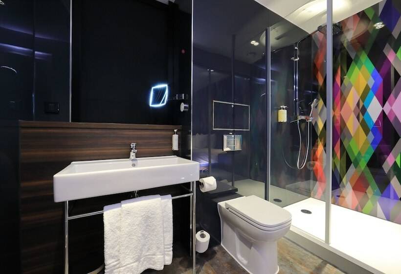 Номер Стандарт, Village Hotel Basingstoke