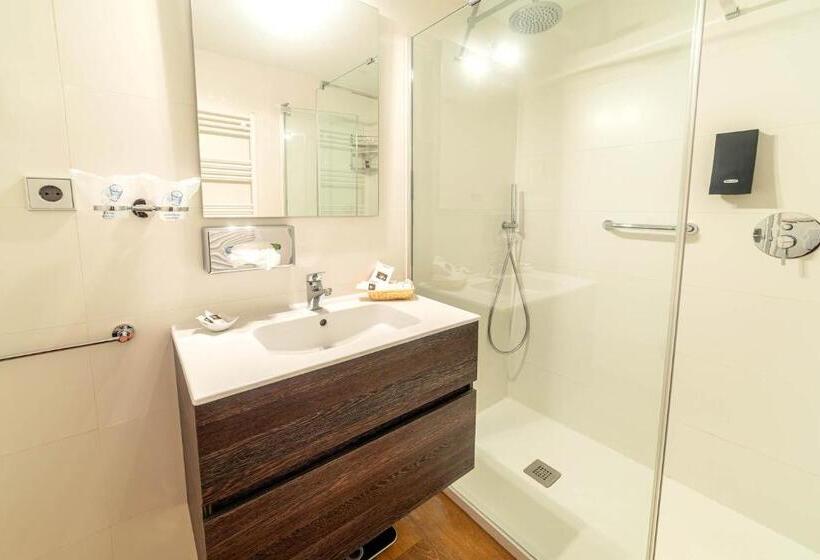 بنجلو قياسى, Paradise Residencial