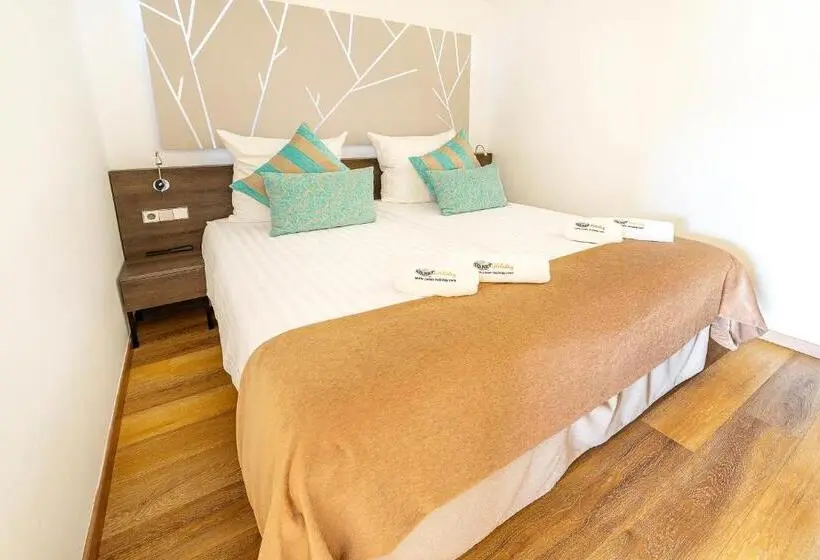 بانگلوی استاندارد, Paradise Residencial