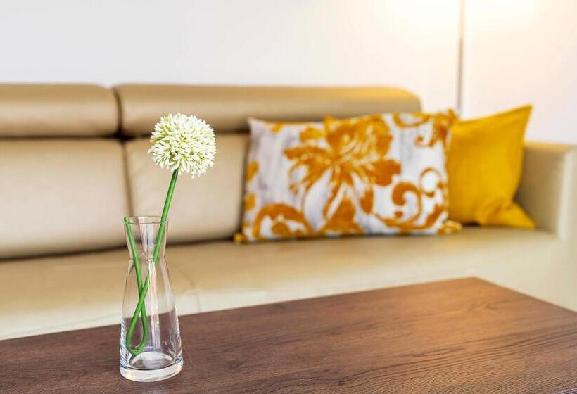 جناح, Paradise Residencial