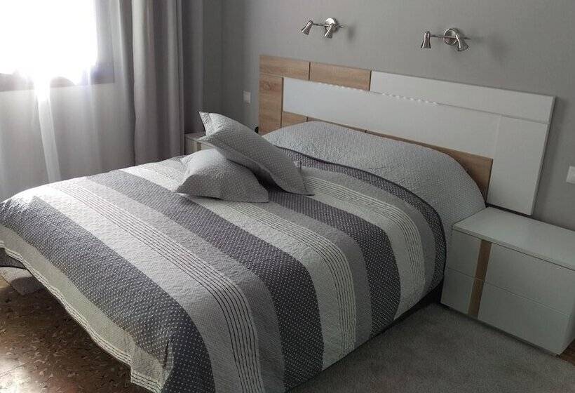 스탠다드 룸 공동 욕실, Urban Rooms San Roque With Solarium