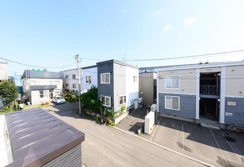 חדר משפחתי, Sakura93