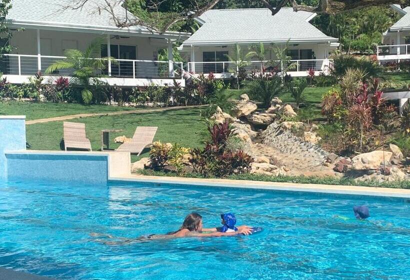 اتاق لوکس چهار تخته, Aves Hotel Montezuma